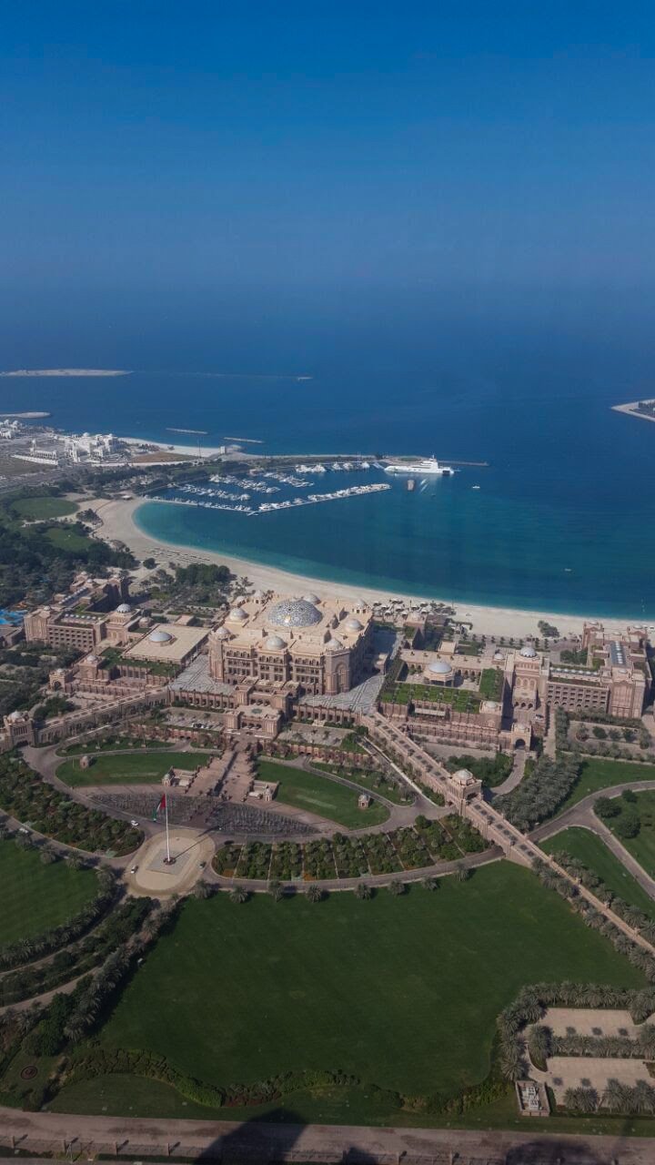 منظر علوي لقصر الإمارات في أبوظبي - صورة أرشيفية