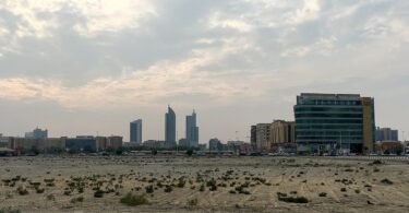أفق مدينة الخبر في المنطقة الشرقية بالسعودية