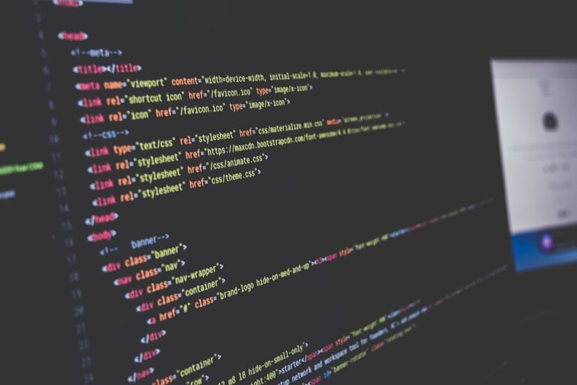 شيفرة CSS على شاشة