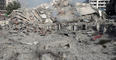 صورة أرشيفية لدمار في قطاع غزة