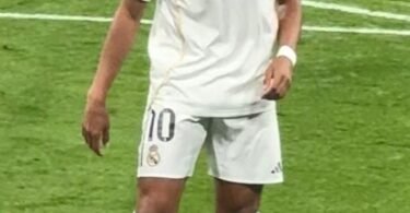 كيليان مبابي لاعب ريال مدريد