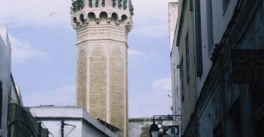 مئذنة مسجد الصباغين الجديد في تونس
