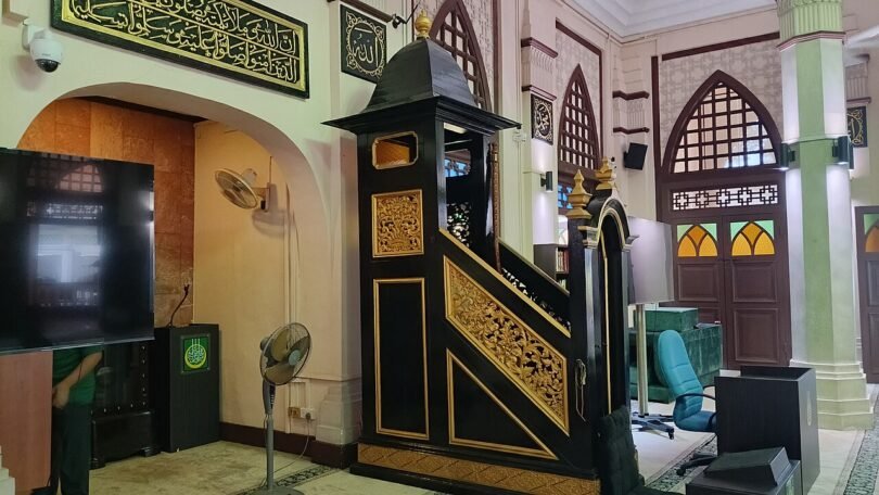 منبر مسجد الحاجة فاطمة