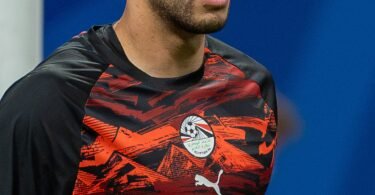 حارس مرمى منتخب مصر مصطفى شوبير