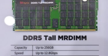 وحدة ذاكرة SK hynix DDR5 Tall MRDIMM معروضة في معرض كمبيوتكس 2025