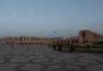 الساحة المفتوحة لمسجد الحسن الثاني في الدار البيضاء بالمغرب